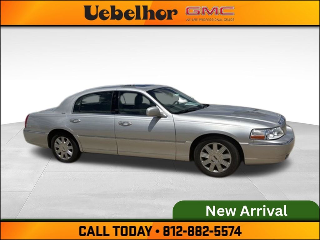 lincoln town car 2004 1LNHM83W64Y625673 image lincoln town car 2004 1LNHM83W64Y625673 image